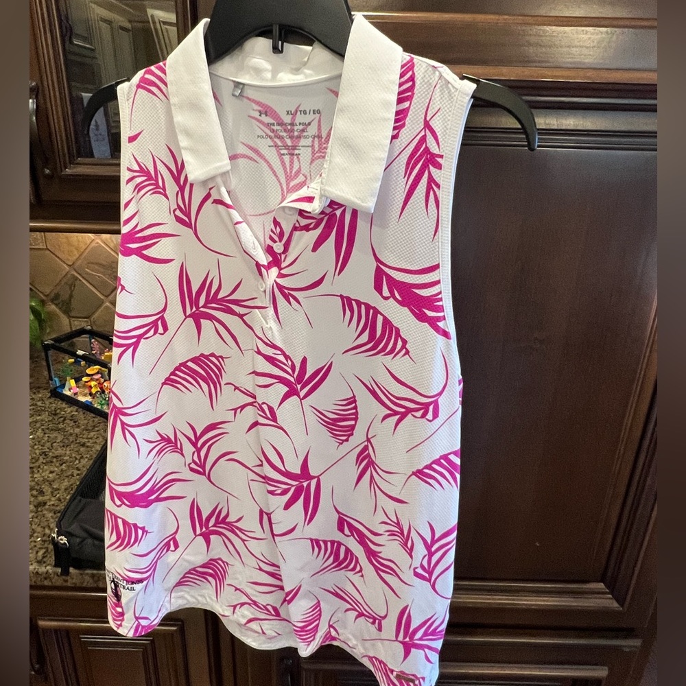 Women’s Under Armour Shirt